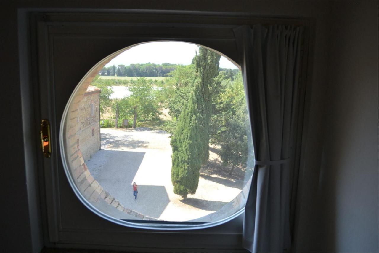 Bioagriturismo Il Cerreto Pomarance Exterior foto